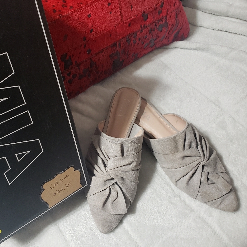Super cute gray mules